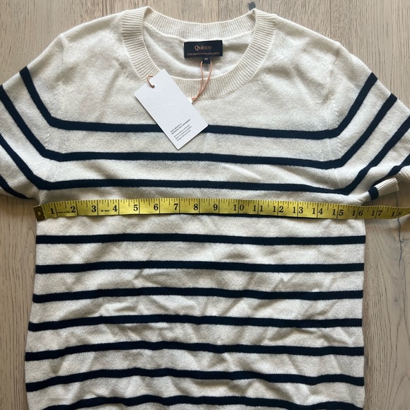 NWT Quince 100% Mongolian Cashmere Sweater in Cream and Navy *some pilling* - Picture 4 of 5